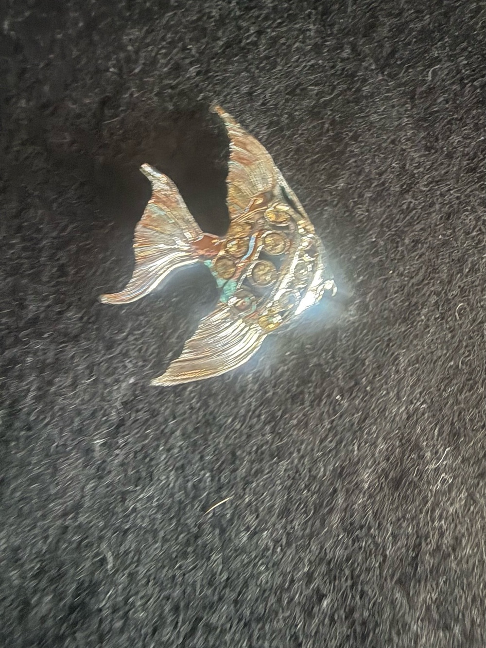 Vintage Decorative Gold Fish broach in Silver color